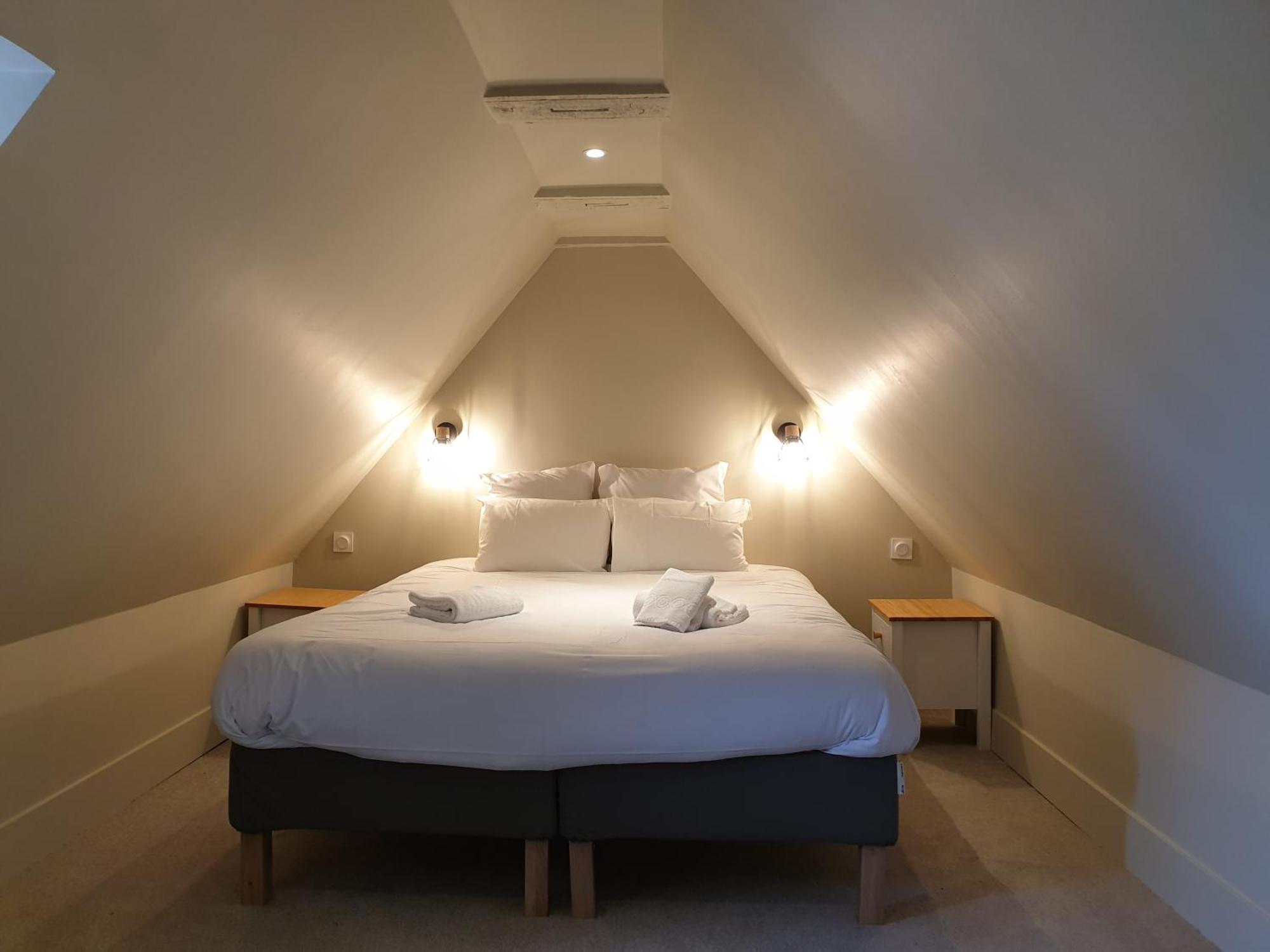 Au Loup Historic Apartments Bayeux Zimmer foto